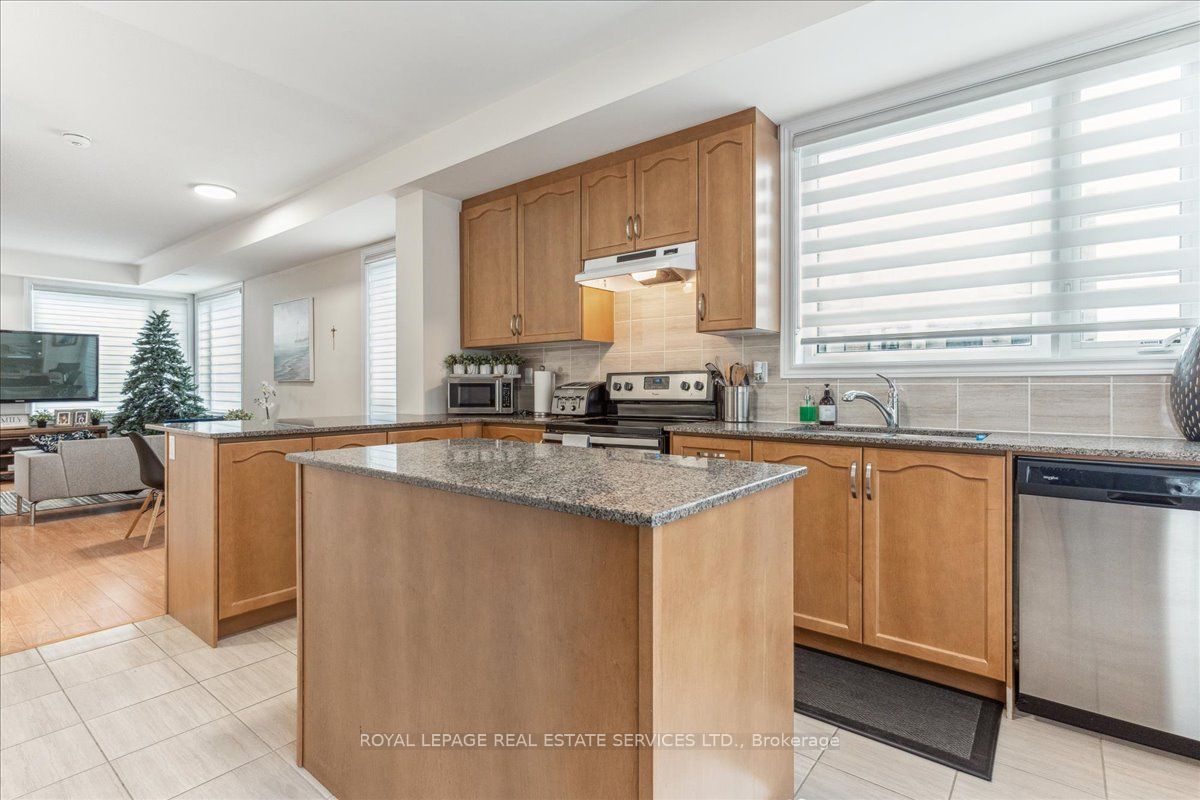 389 The Westway Property Photo 10