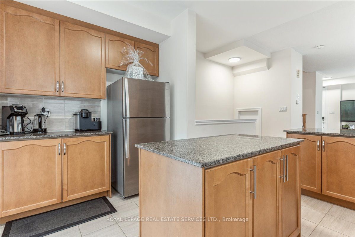 389 The Westway Property Photo 13