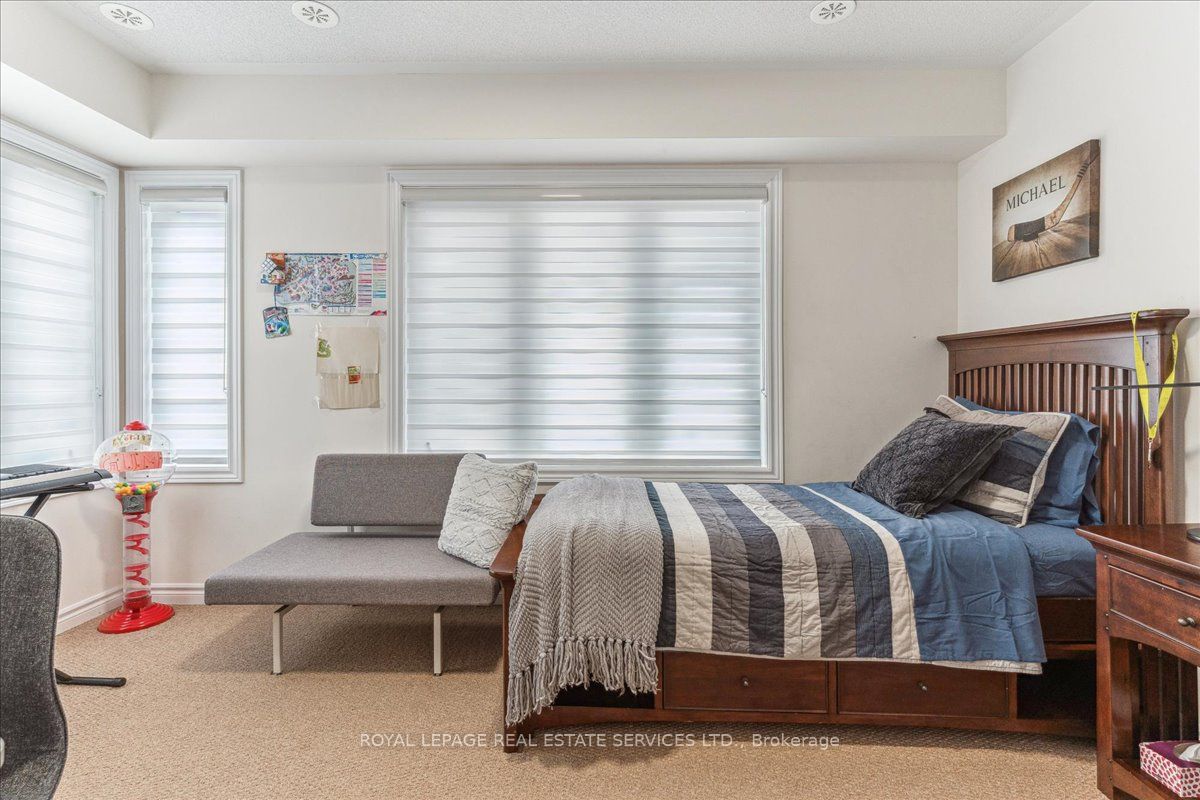 389 The Westway Property Photo 14