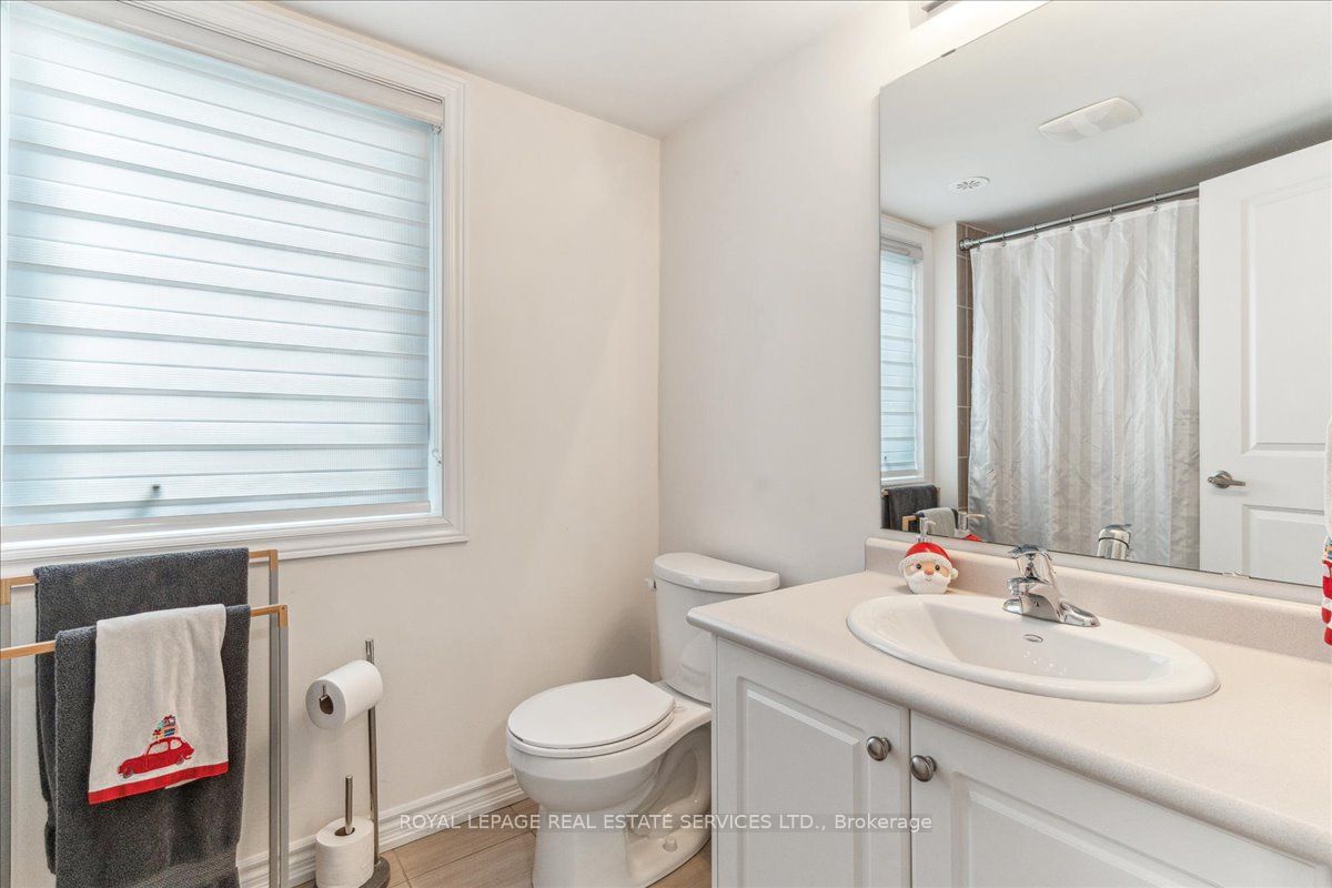 389 The Westway Property Photo 16