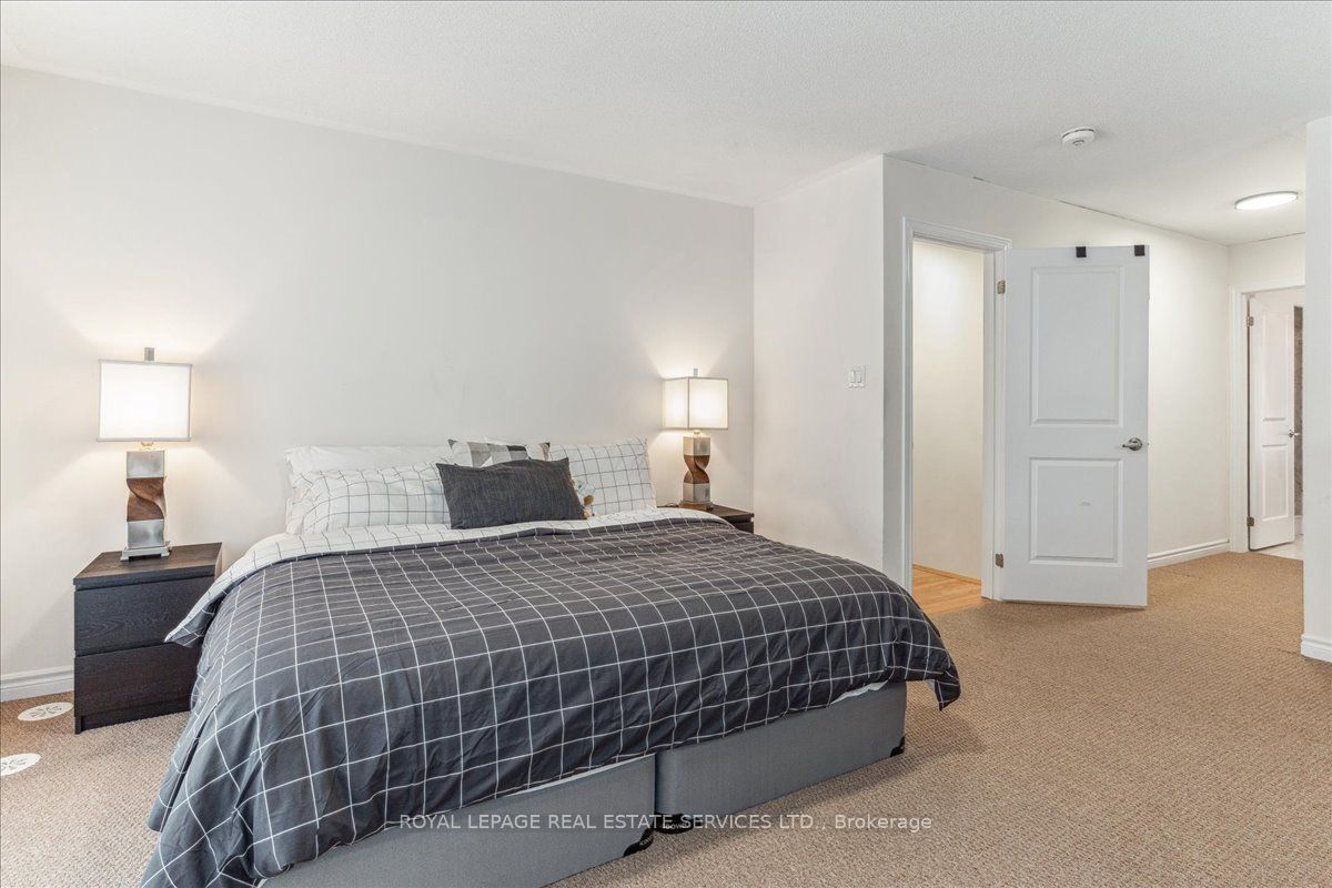389 The Westway Property Photo 21