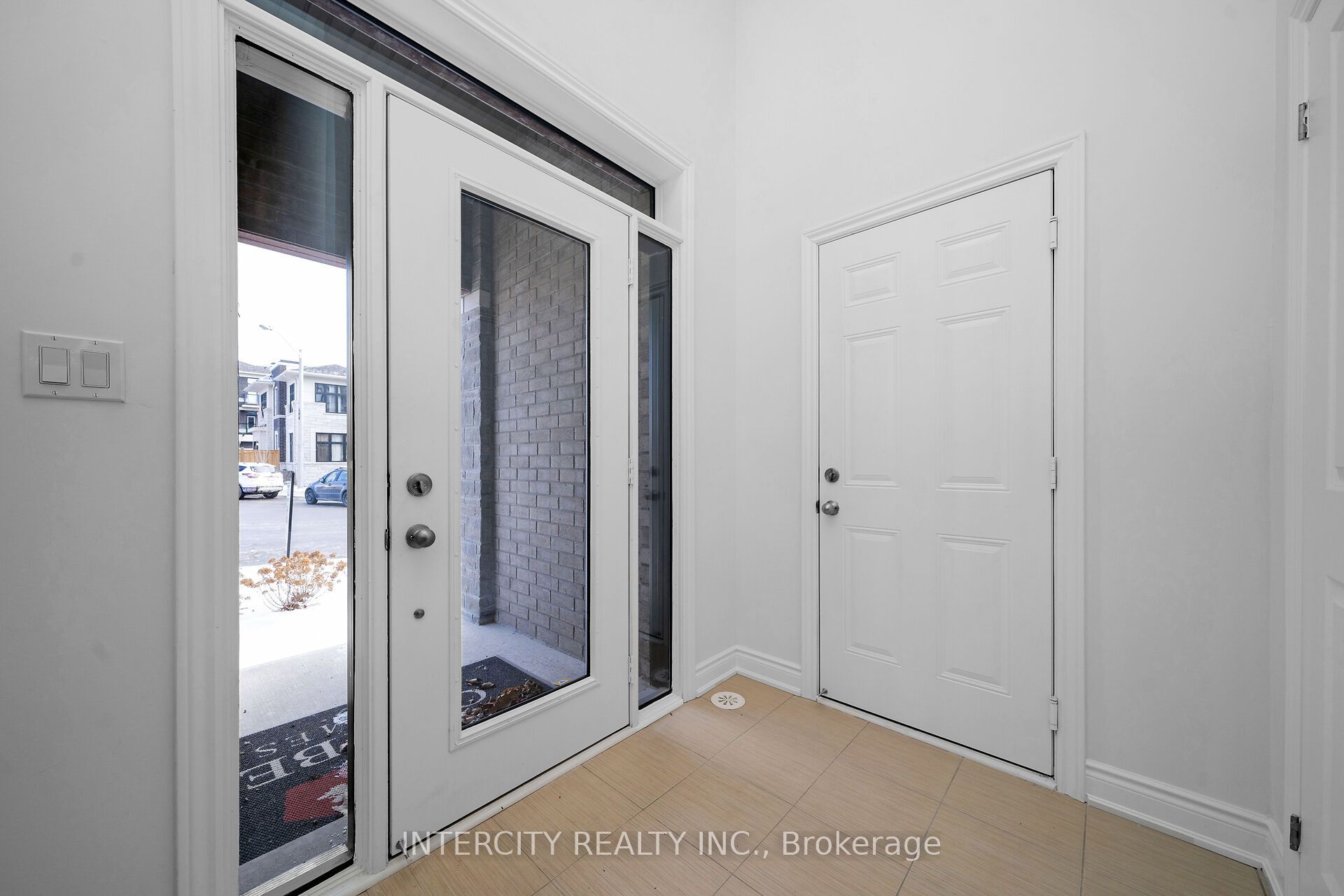 20 Tarmola Park Court Property Photo 3