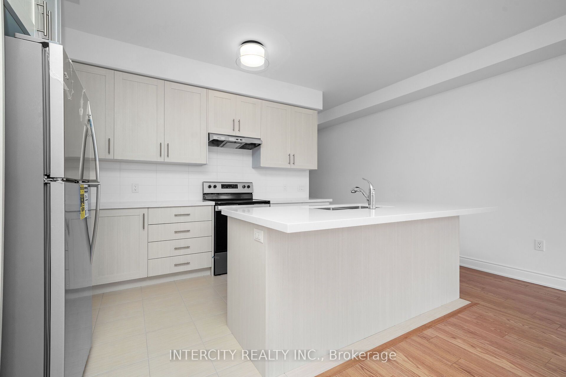 20 Tarmola Park Court Property Photo 13