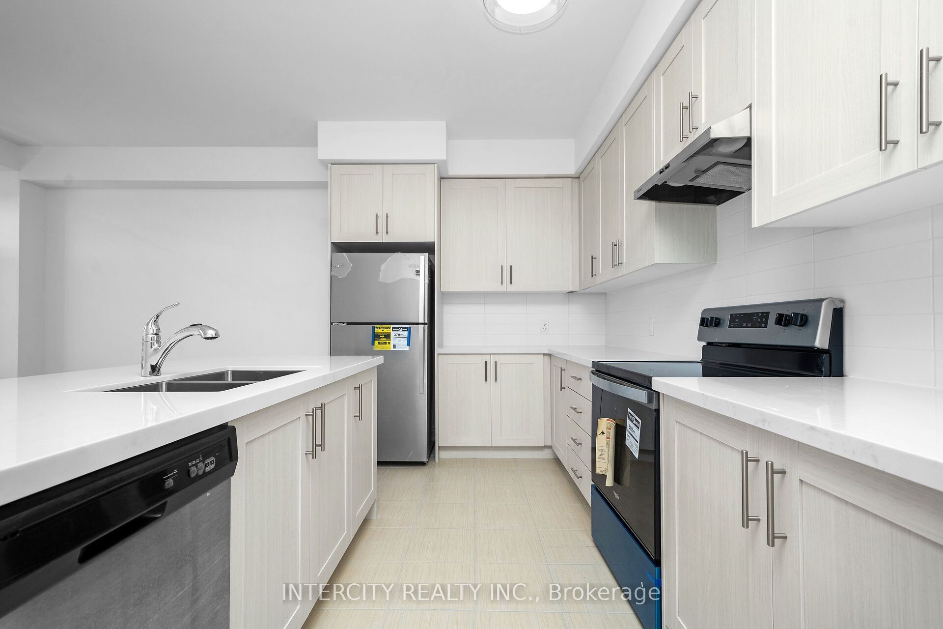 20 Tarmola Park Court Property Photo 14