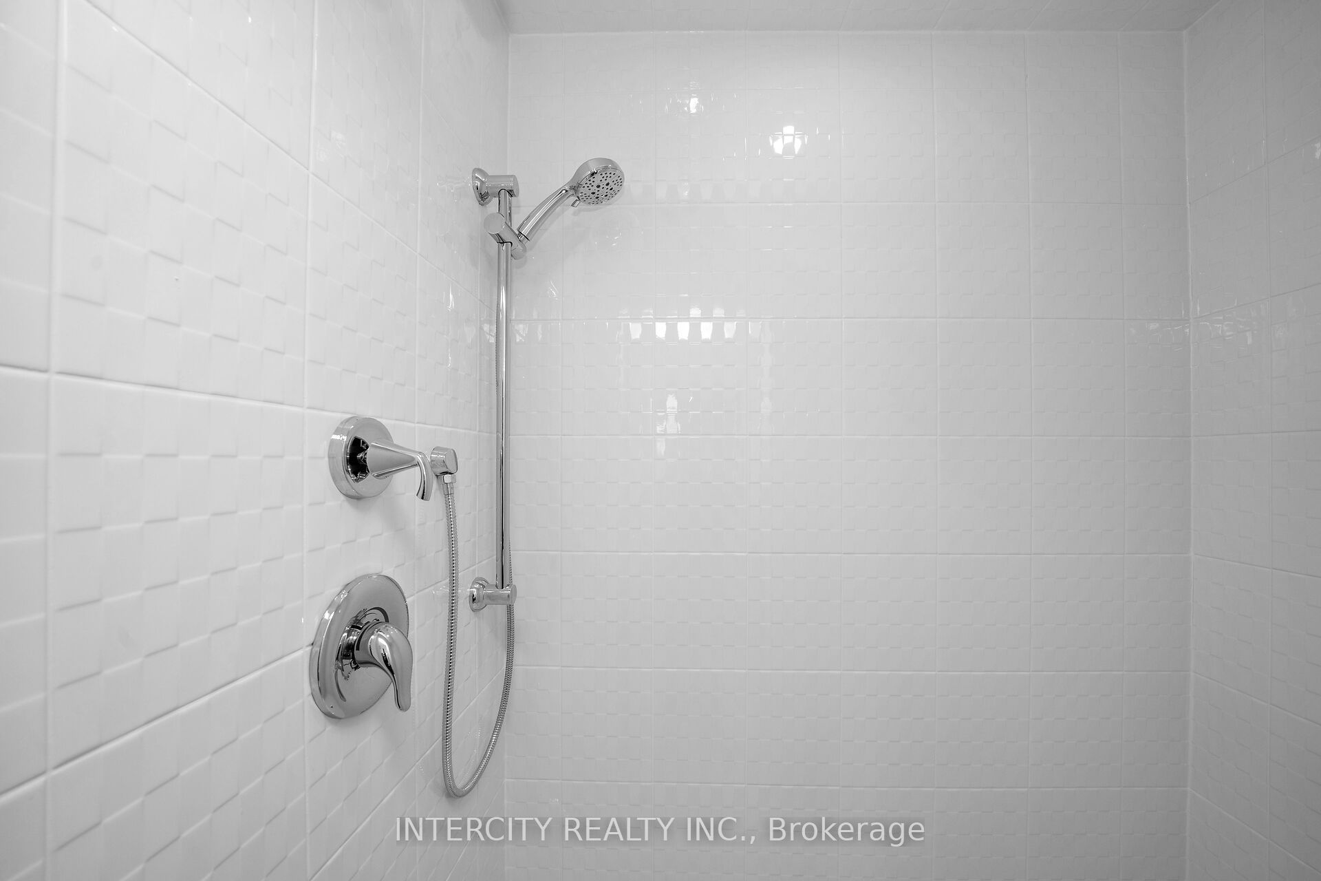 20 Tarmola Park Court Property Photo 24