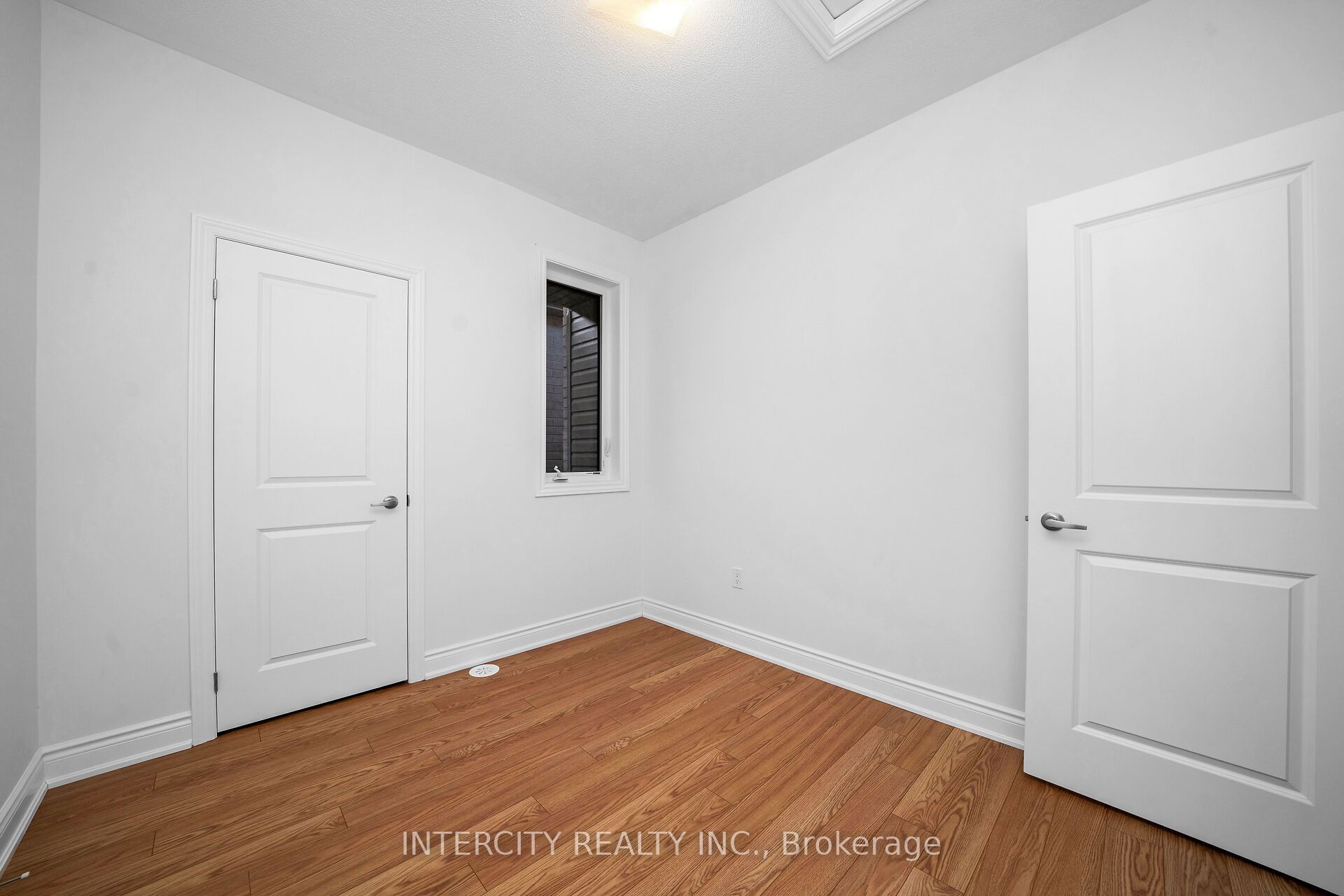 20 Tarmola Park Court Property Photo 28