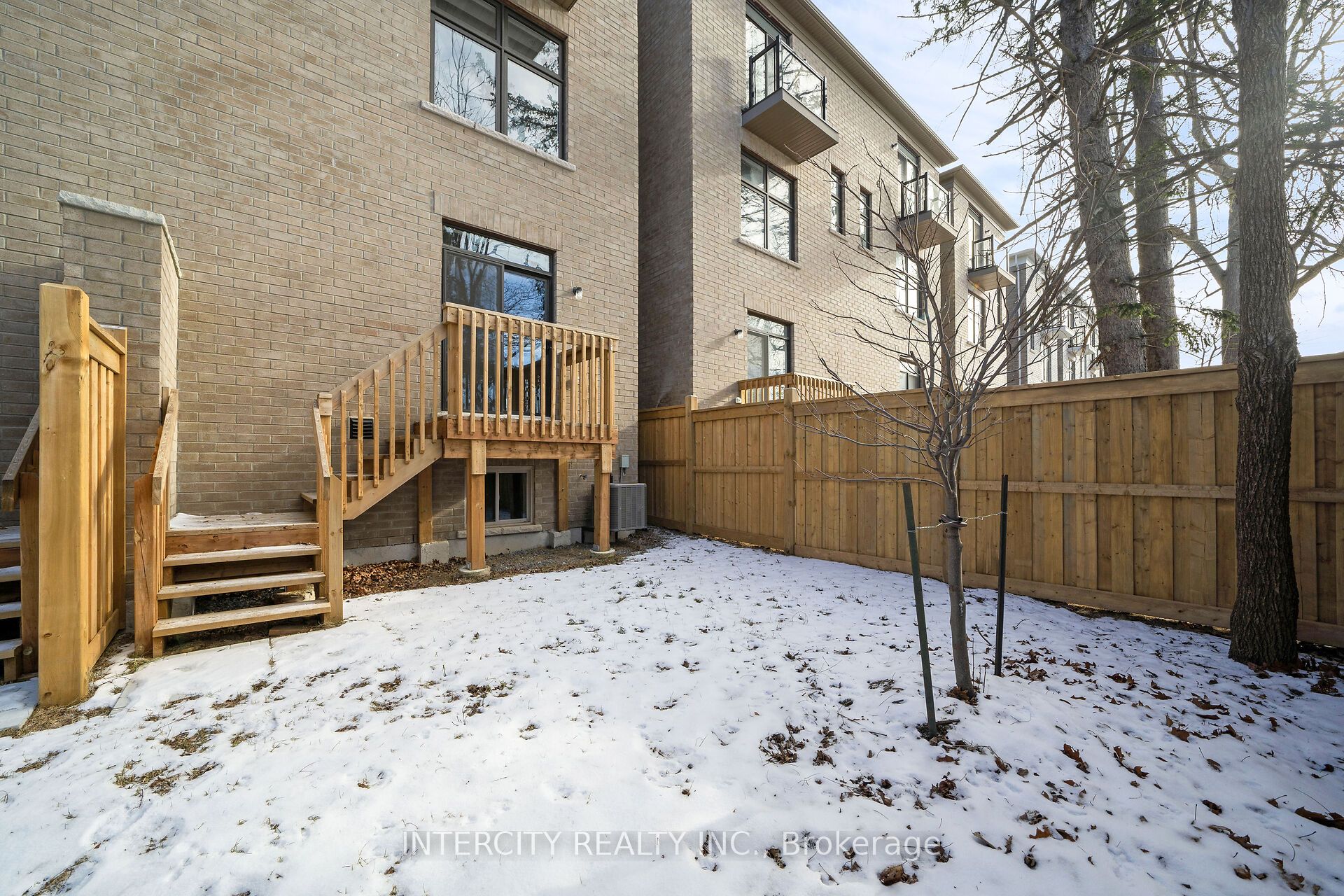 20 Tarmola Park Court Property Photo 31