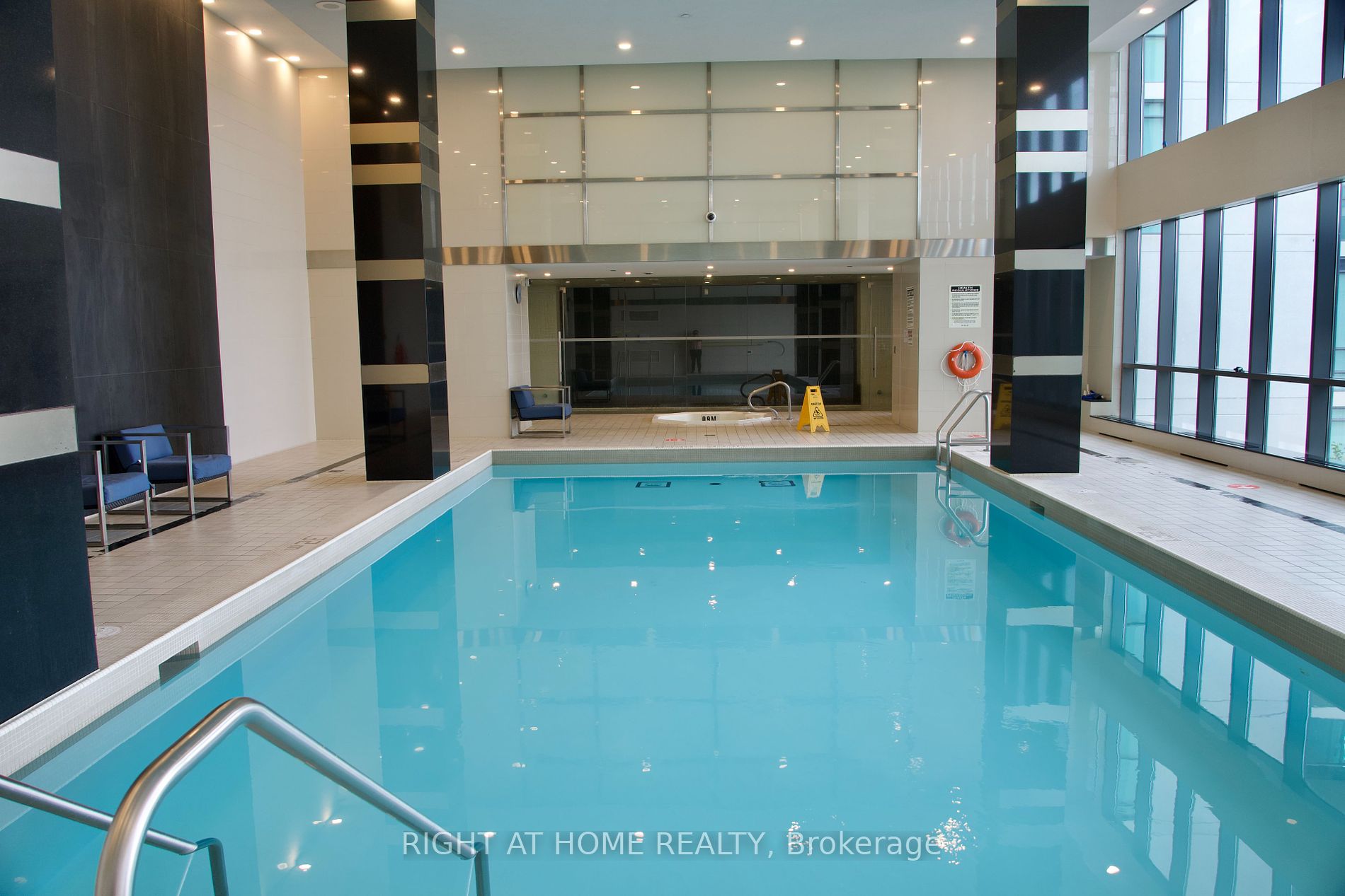 215 Sherway Gardens Rd 502 Property Photo 10
