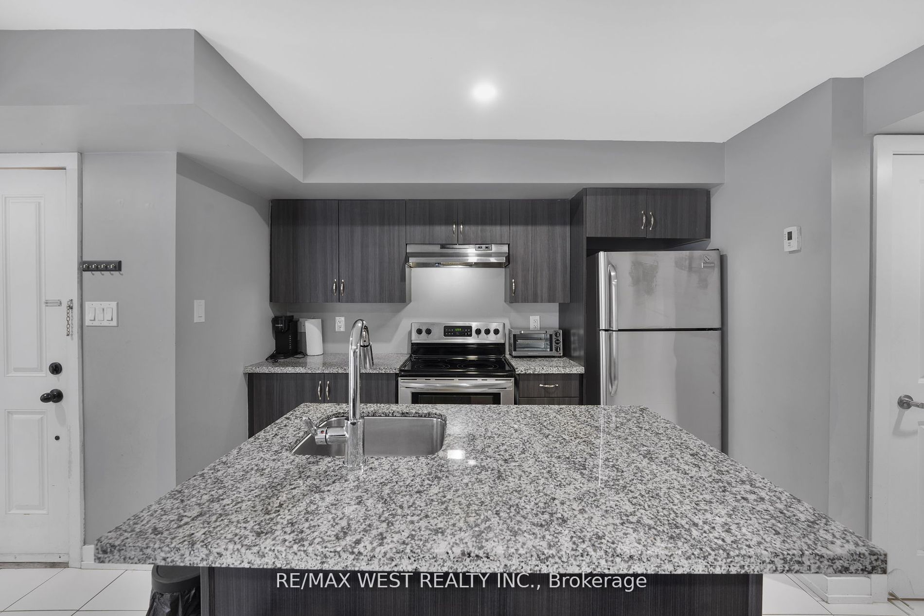 2315 Sheppard Ave W 13 Property Photo 6