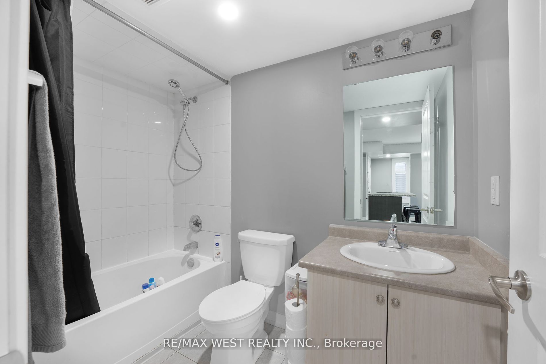 2315 Sheppard Ave W 13 Property Photo 12