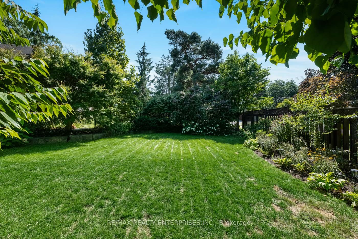 1230 Tecumseh Park Dr Property Photo 40
