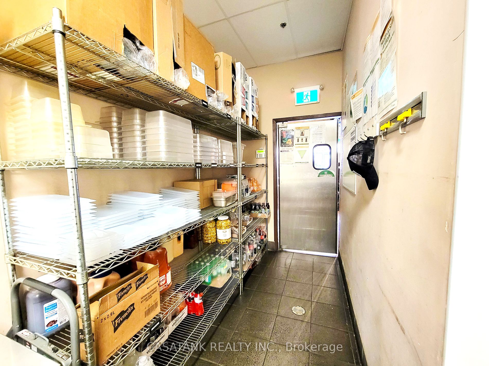 125 Lakeshore Rd E Property Photo 10