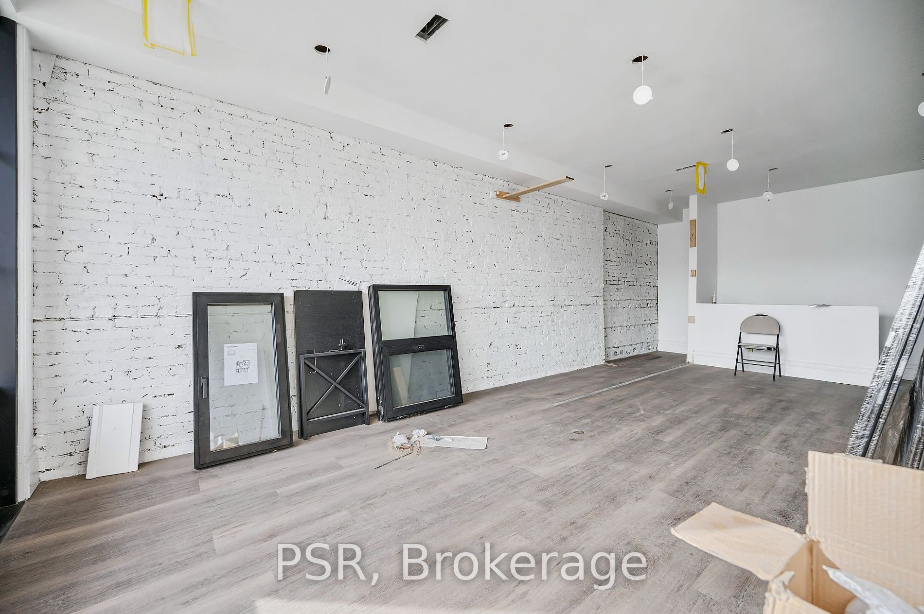 1742 St. Clair Ave W Property Photo 6