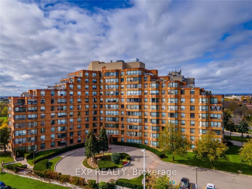 6 Humberline Dr 22 Property Photo 1
