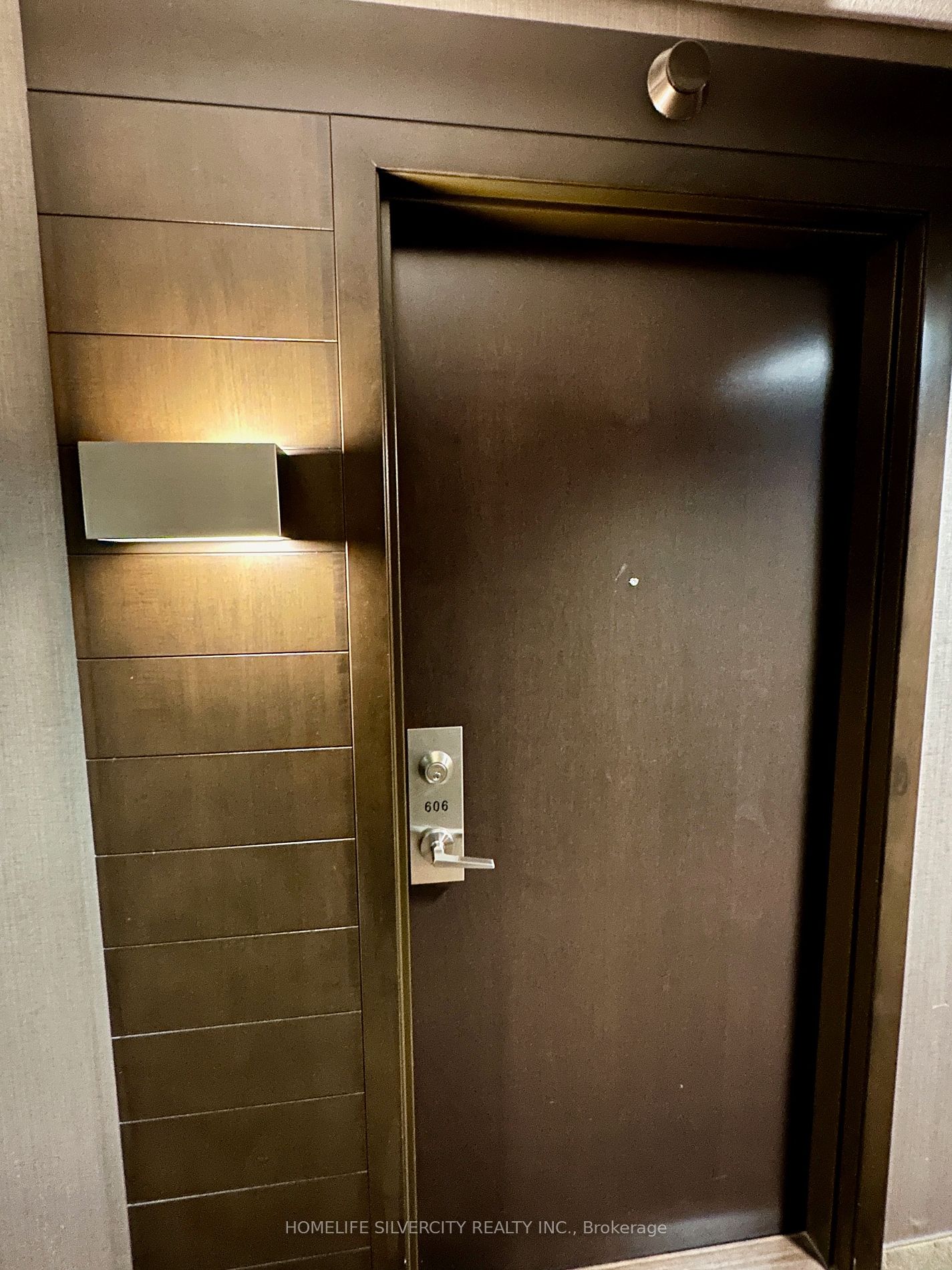 215 Sherway Gardens Rd 606 Property Photo 3