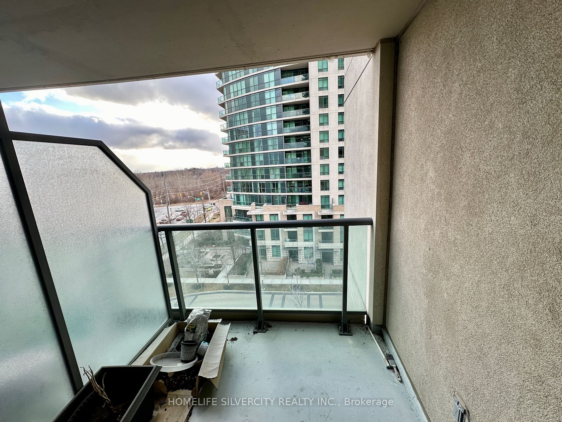 215 Sherway Gardens Rd 606 Property Photo 15