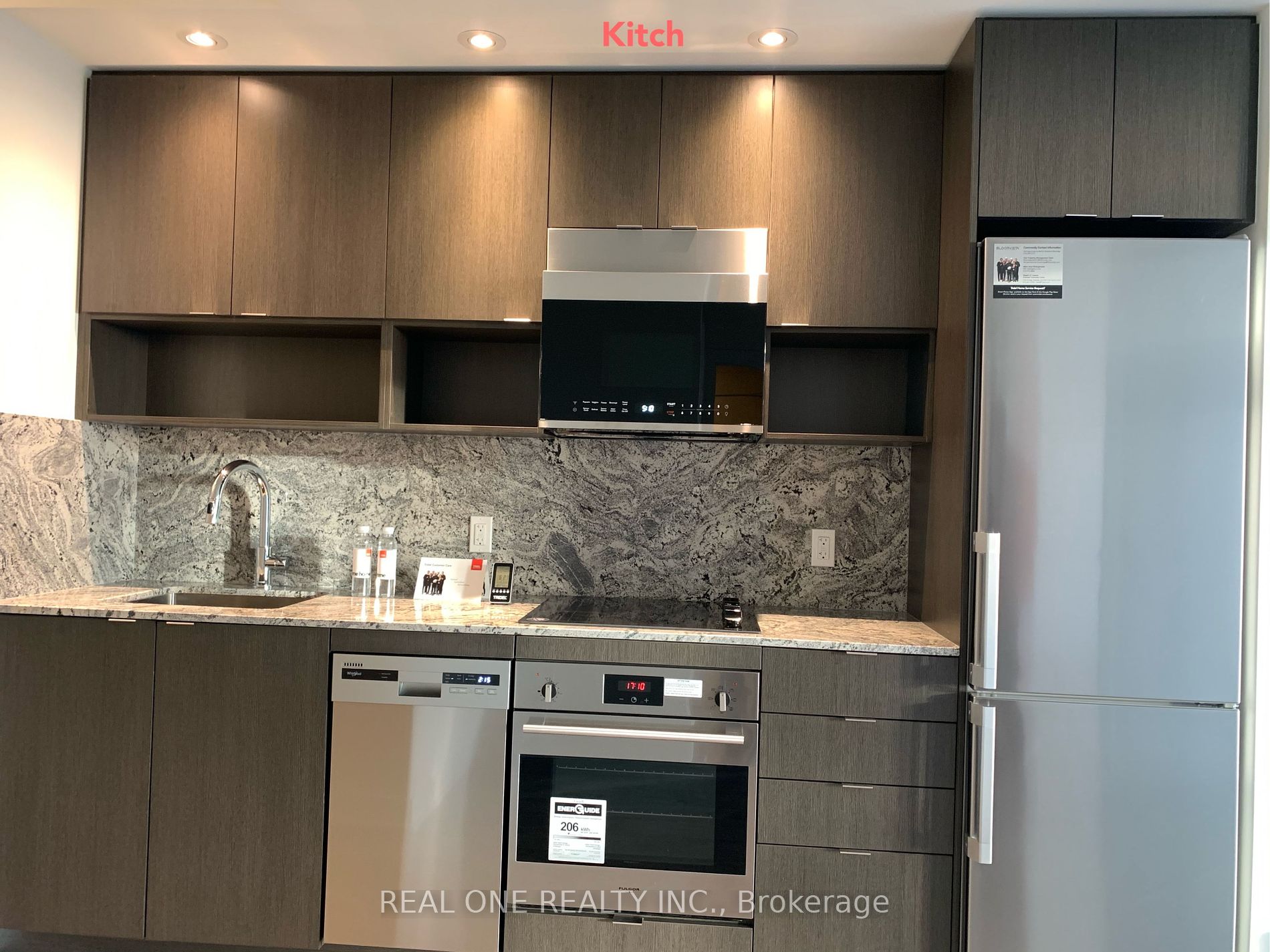 9 Mabelle Ave 15 Property Photo 13