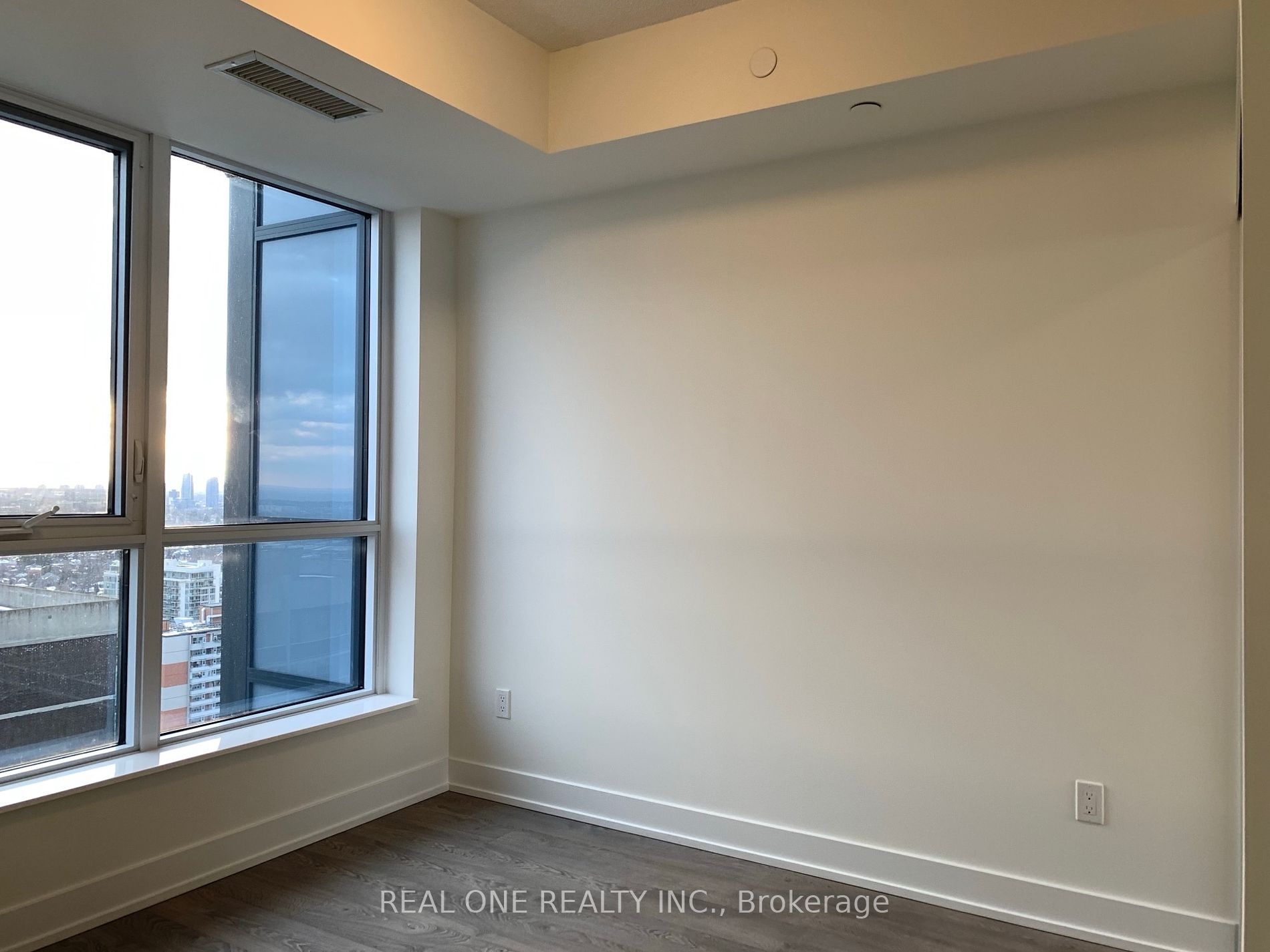 9 Mabelle Ave 15 Property Photo 17
