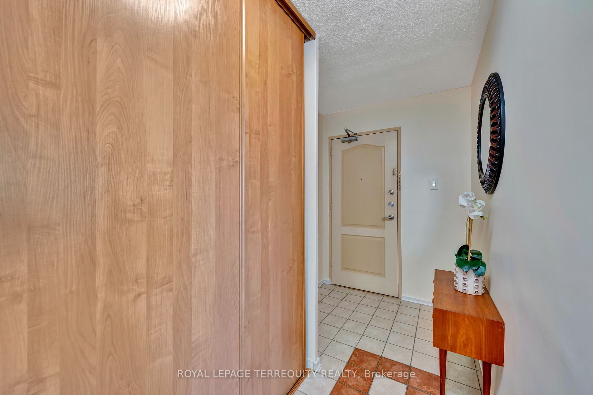 61 Richview Rd 2 Property Photo 5