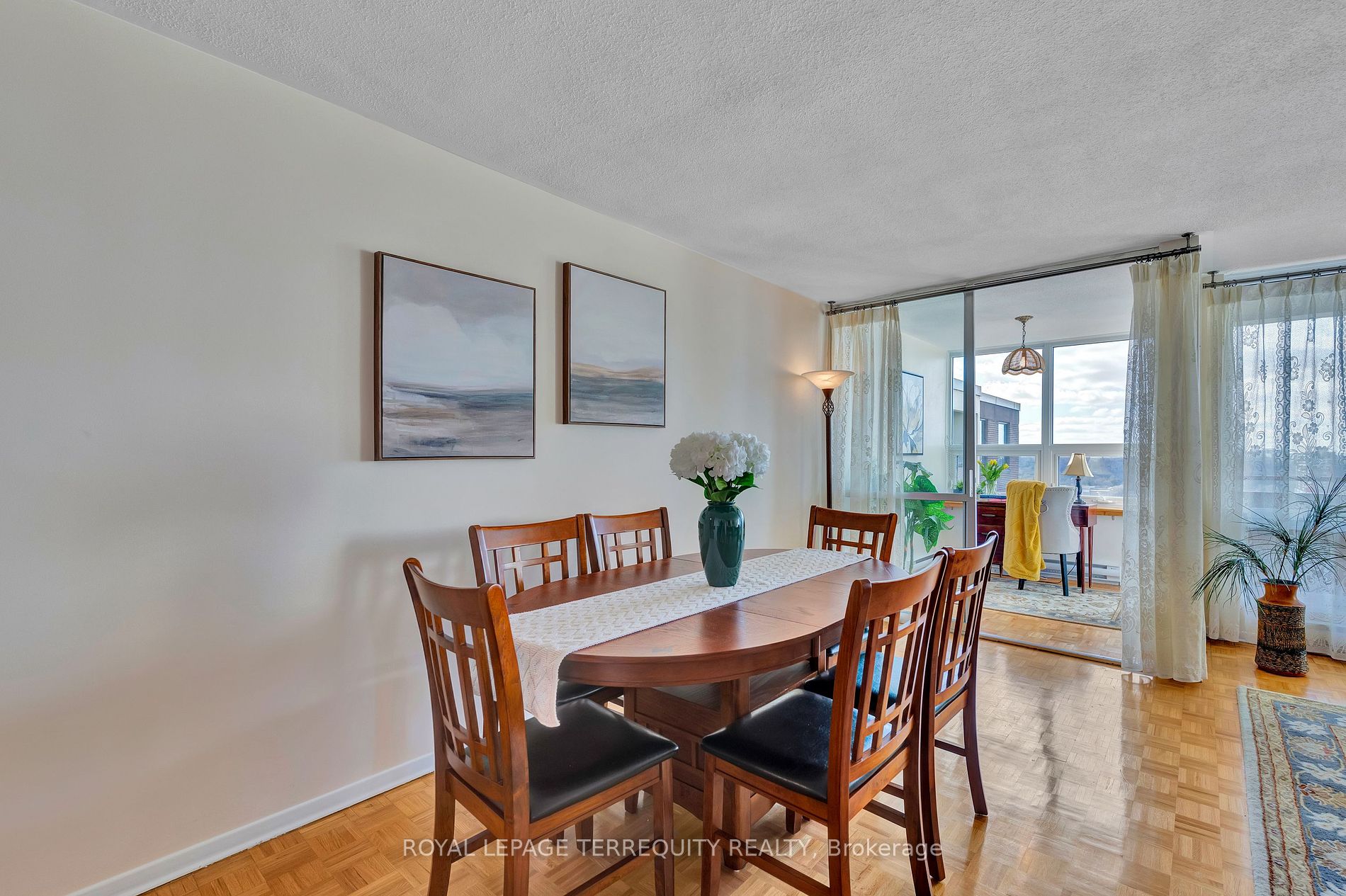 61 Richview Rd 2 Property Photo 7