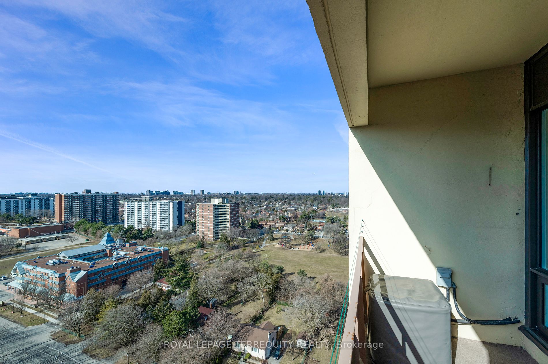 61 Richview Rd 2 Property Photo 12