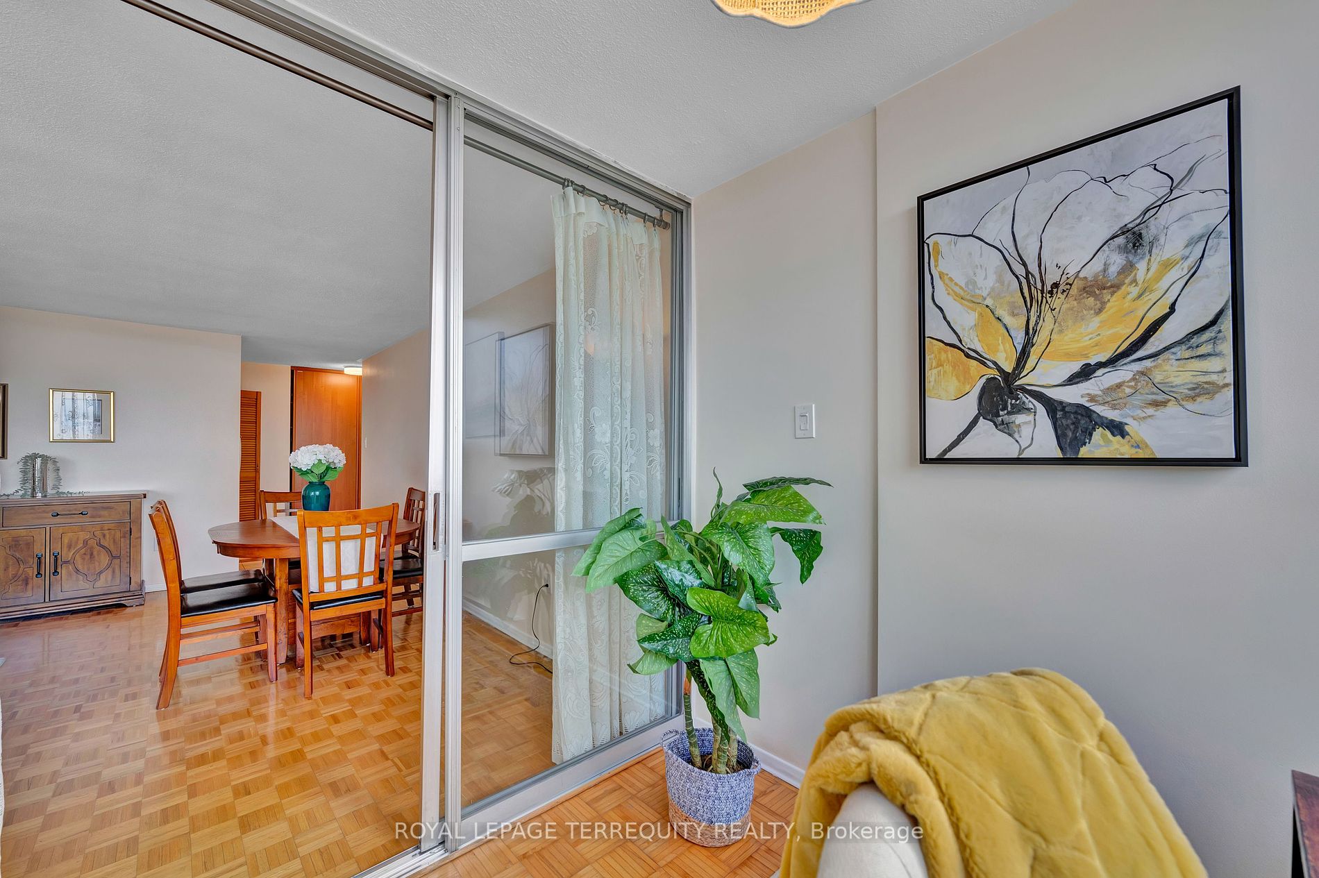 61 Richview Rd 2 Property Photo 13