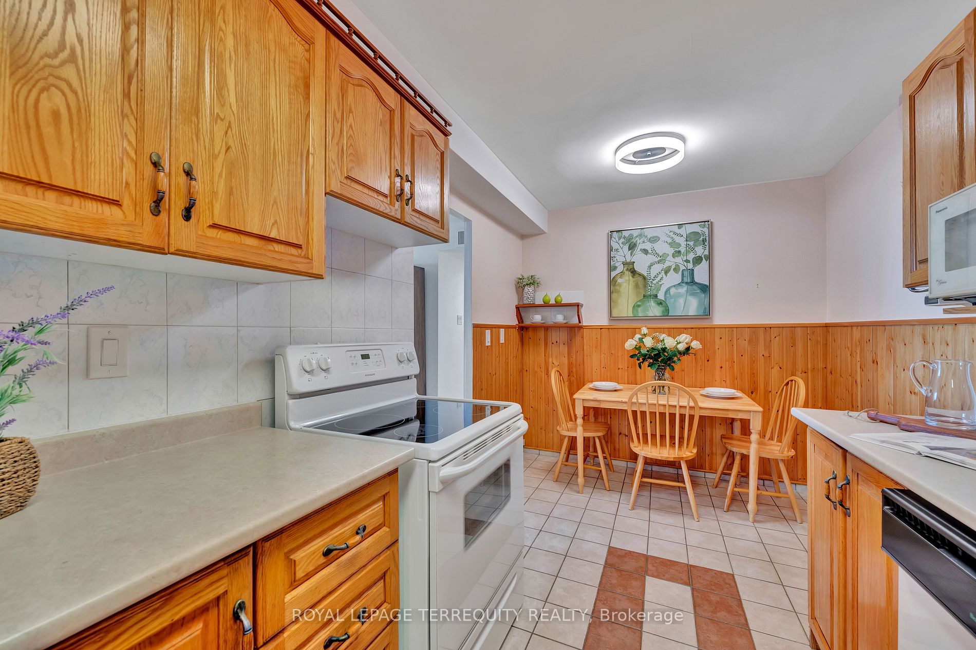 61 Richview Rd 2 Property Photo 20