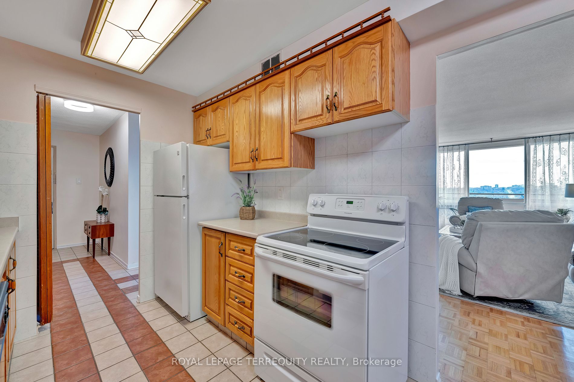 61 Richview Rd 2 Property Photo 22