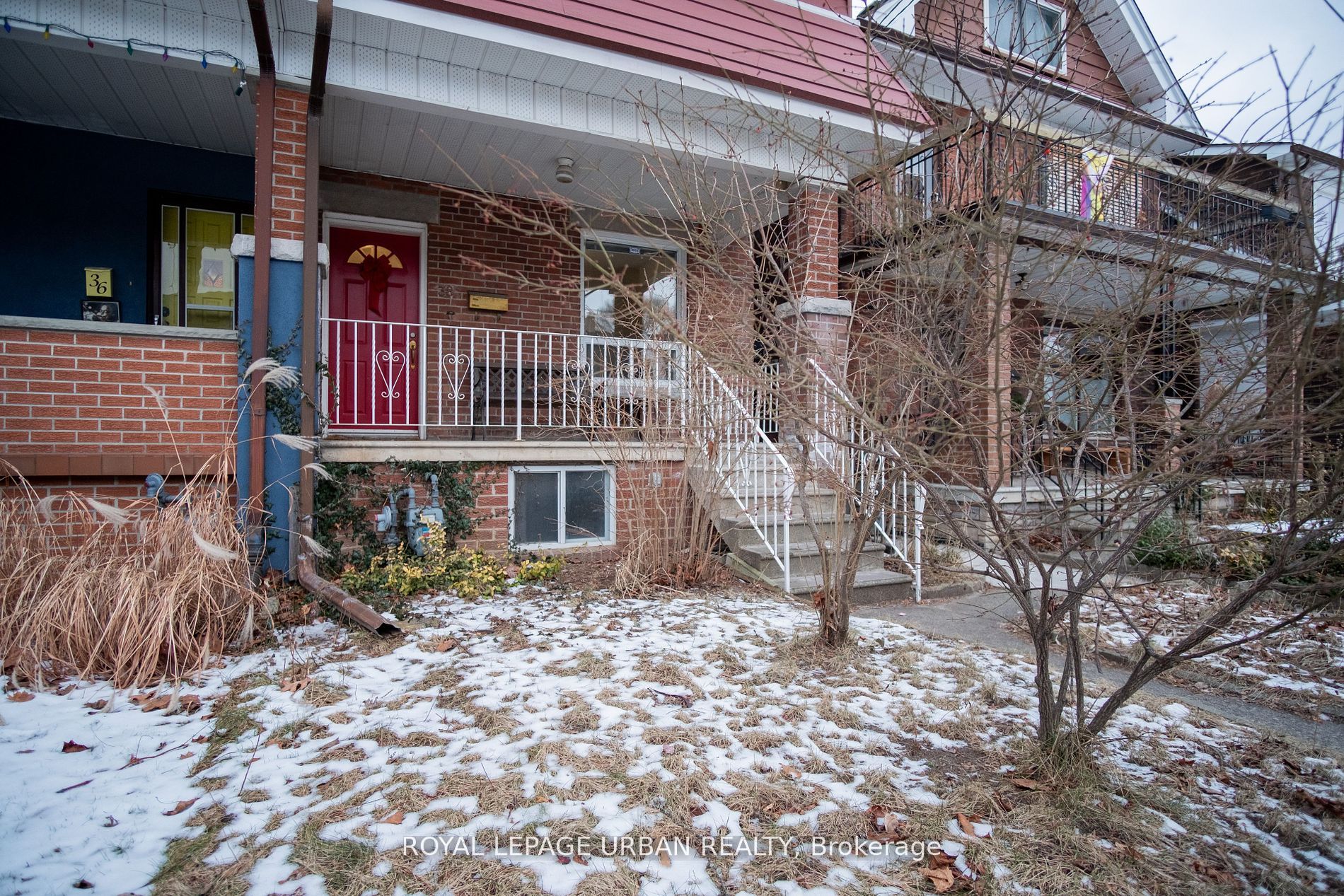 38 Gillespie Ave Property Photo 2