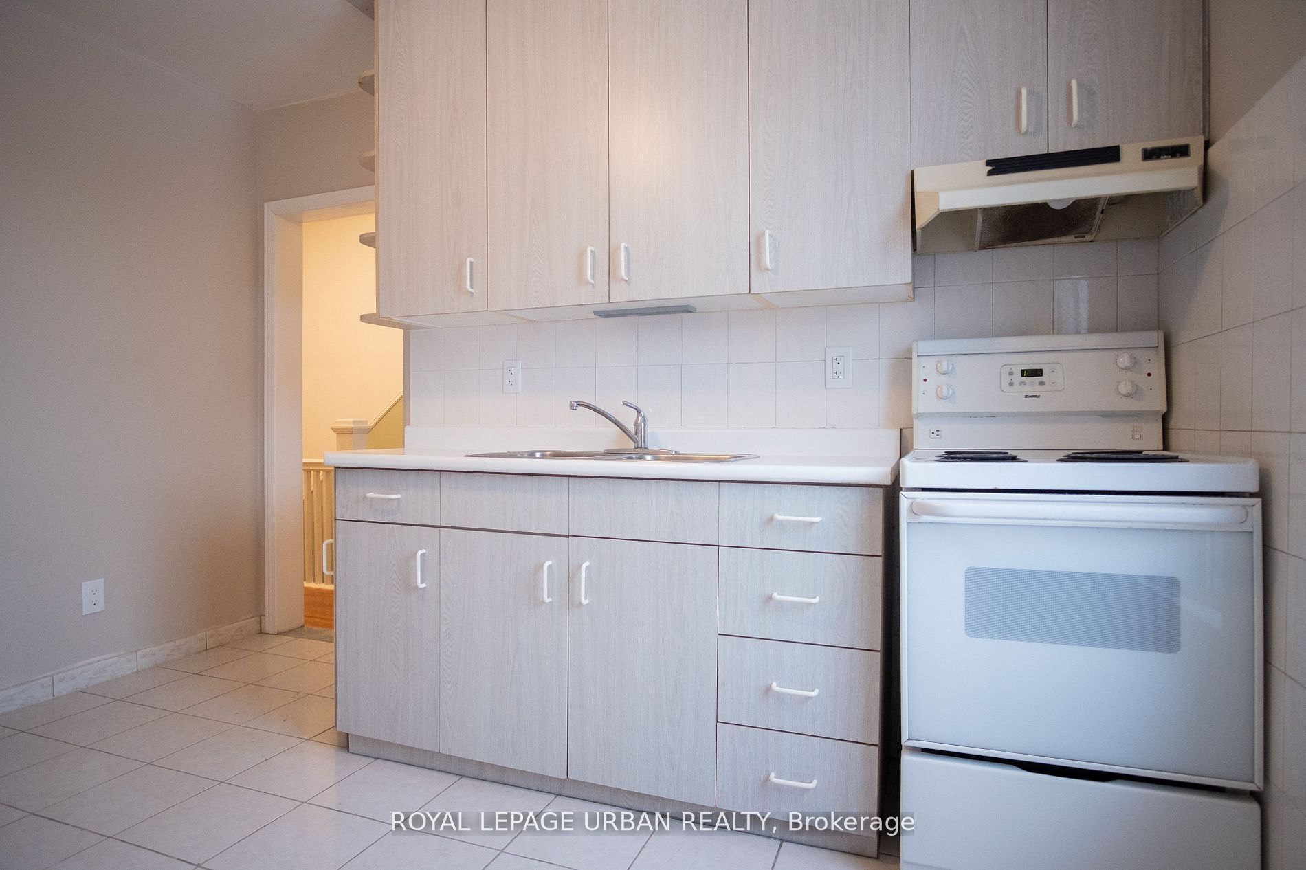 38 Gillespie Ave Property Photo 12