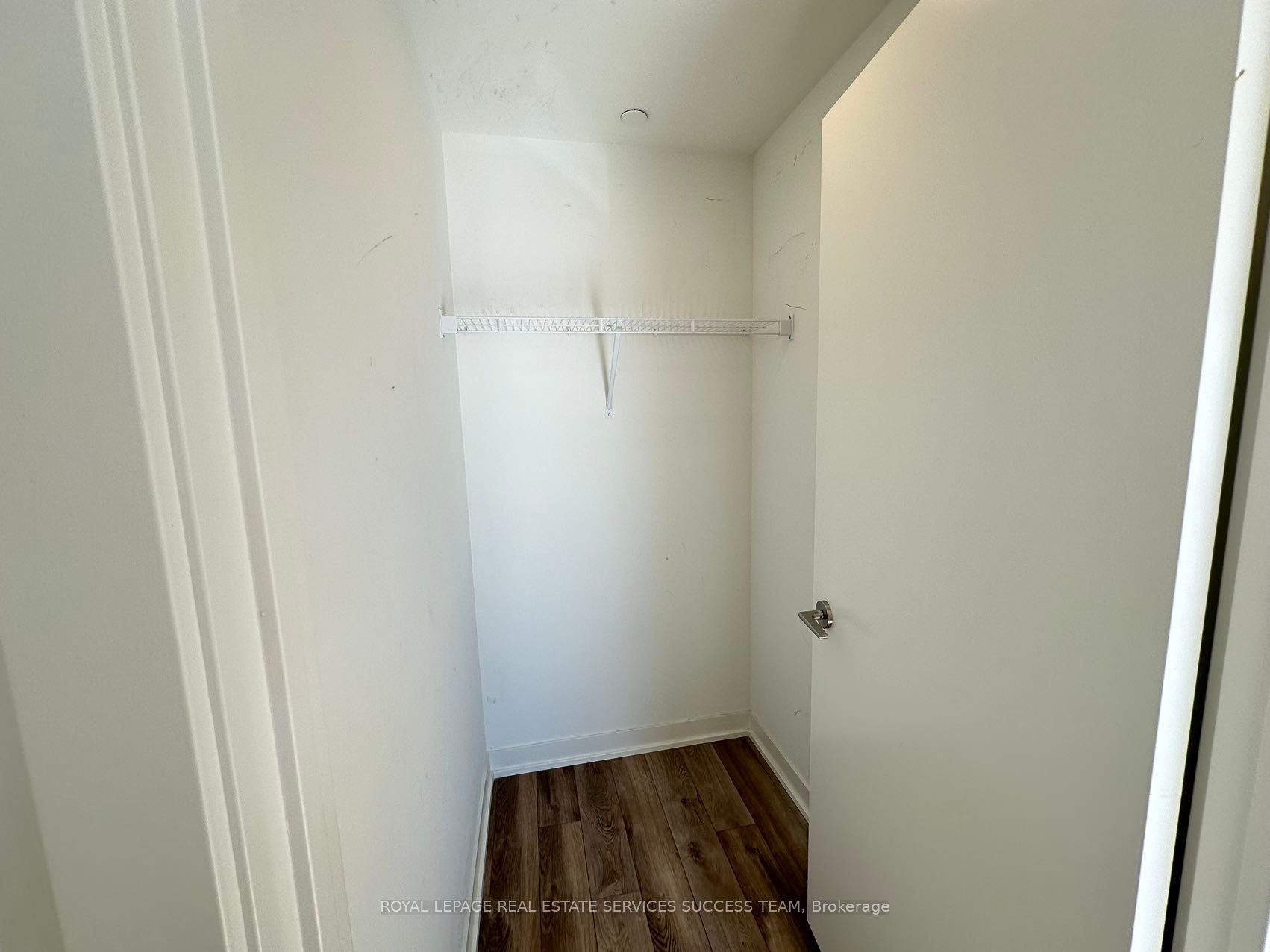 1808 St Clair Ave W 08 Property Photo 10