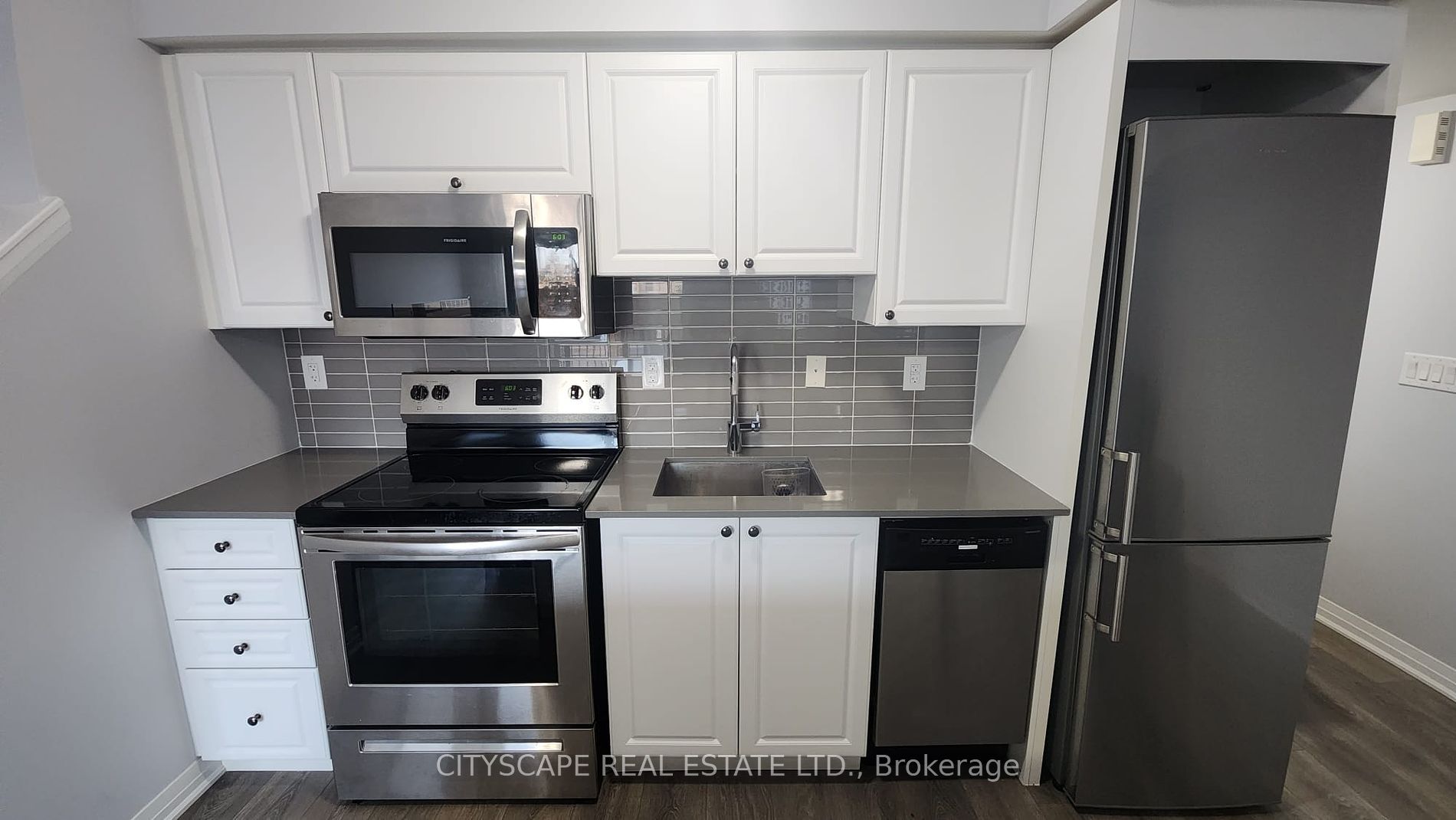 163 William Duncan Rd 8 Property Photo 3