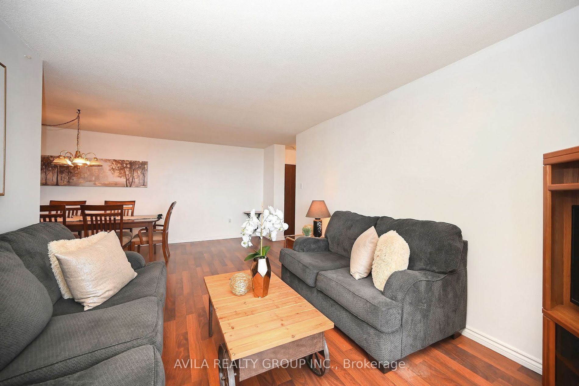 21 Knightsbridge Rd 3 Property Photo 7