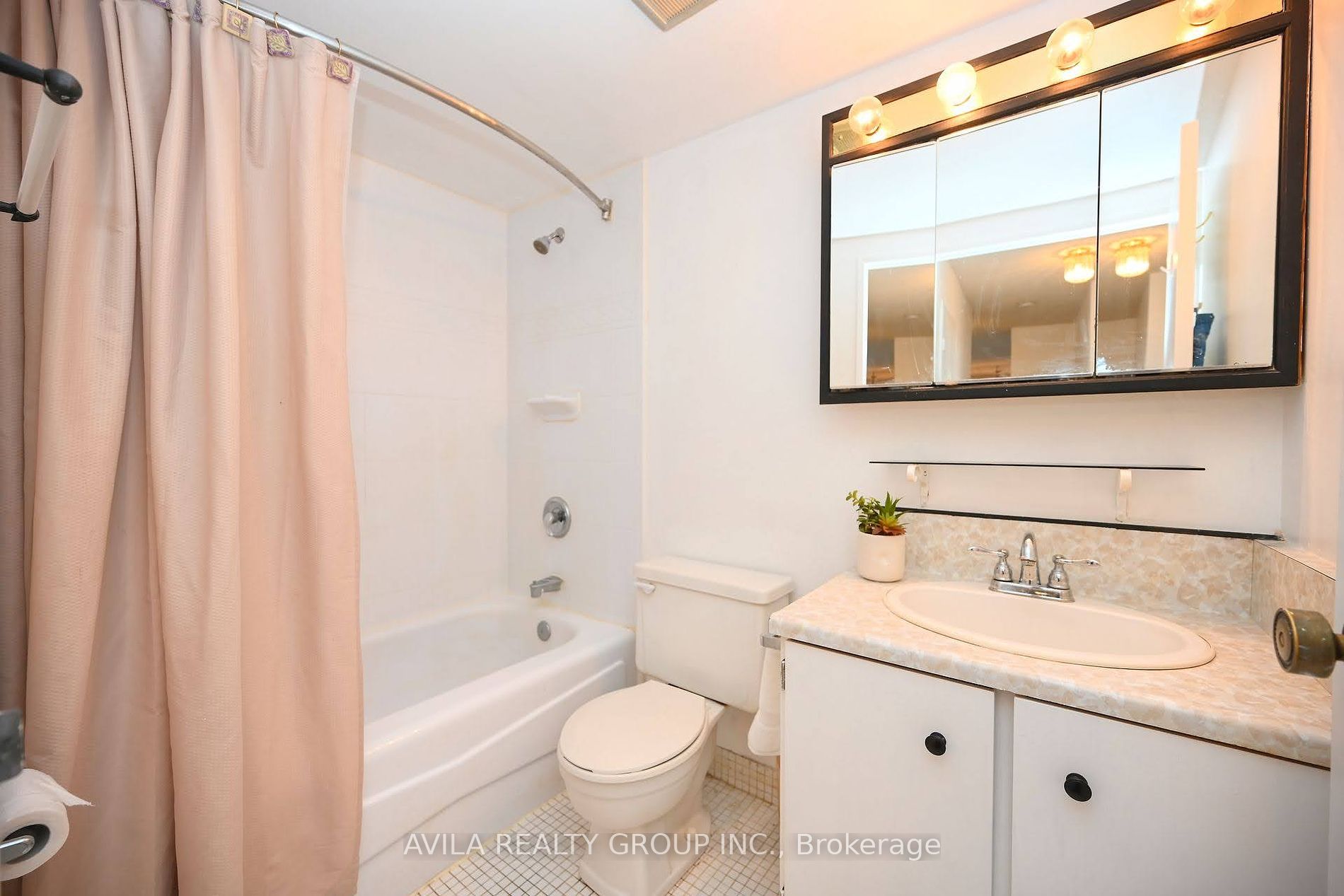 21 Knightsbridge Rd 3 Property Photo 26