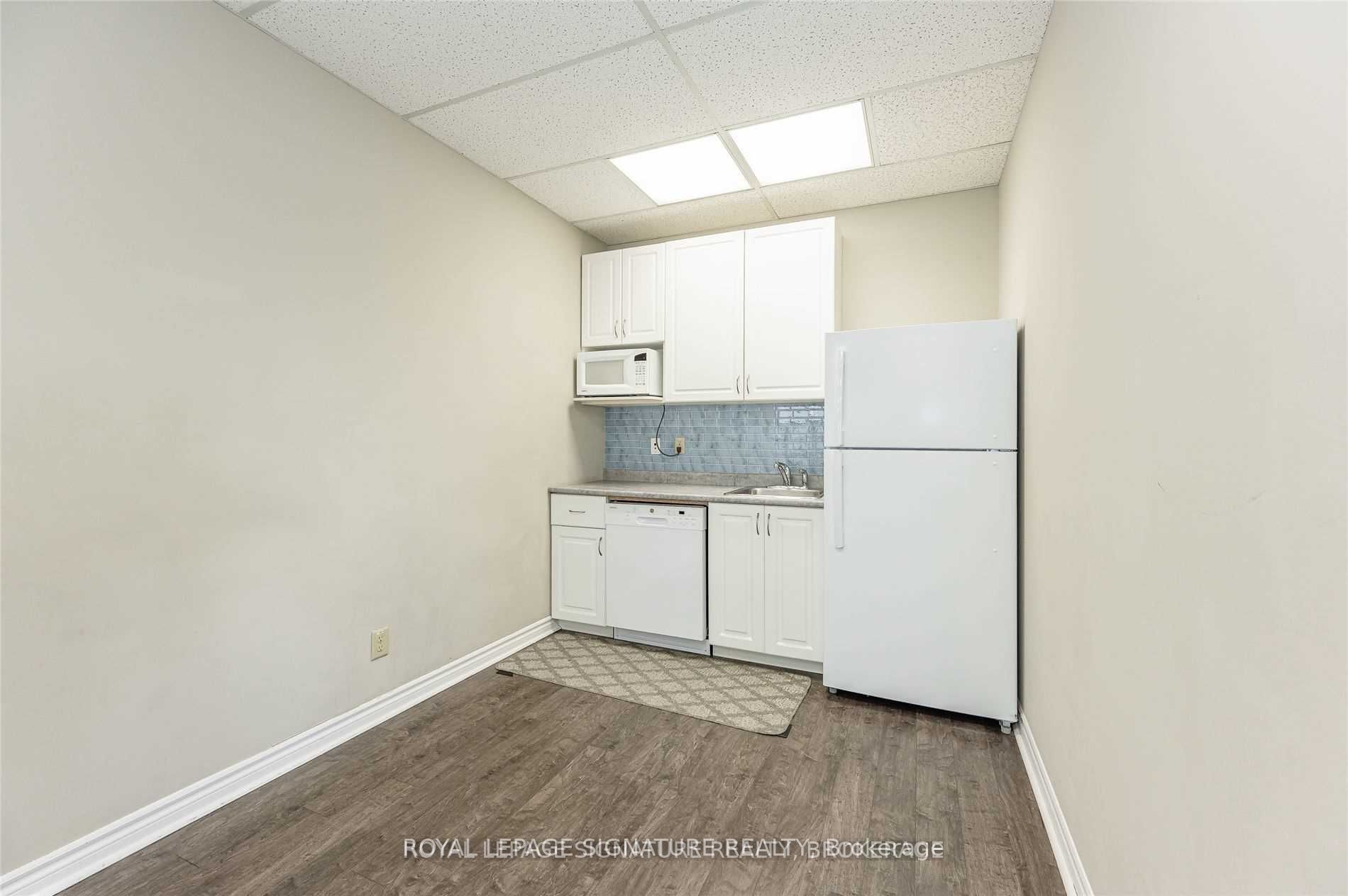 2904 South Sheridan Way Property Photo 9