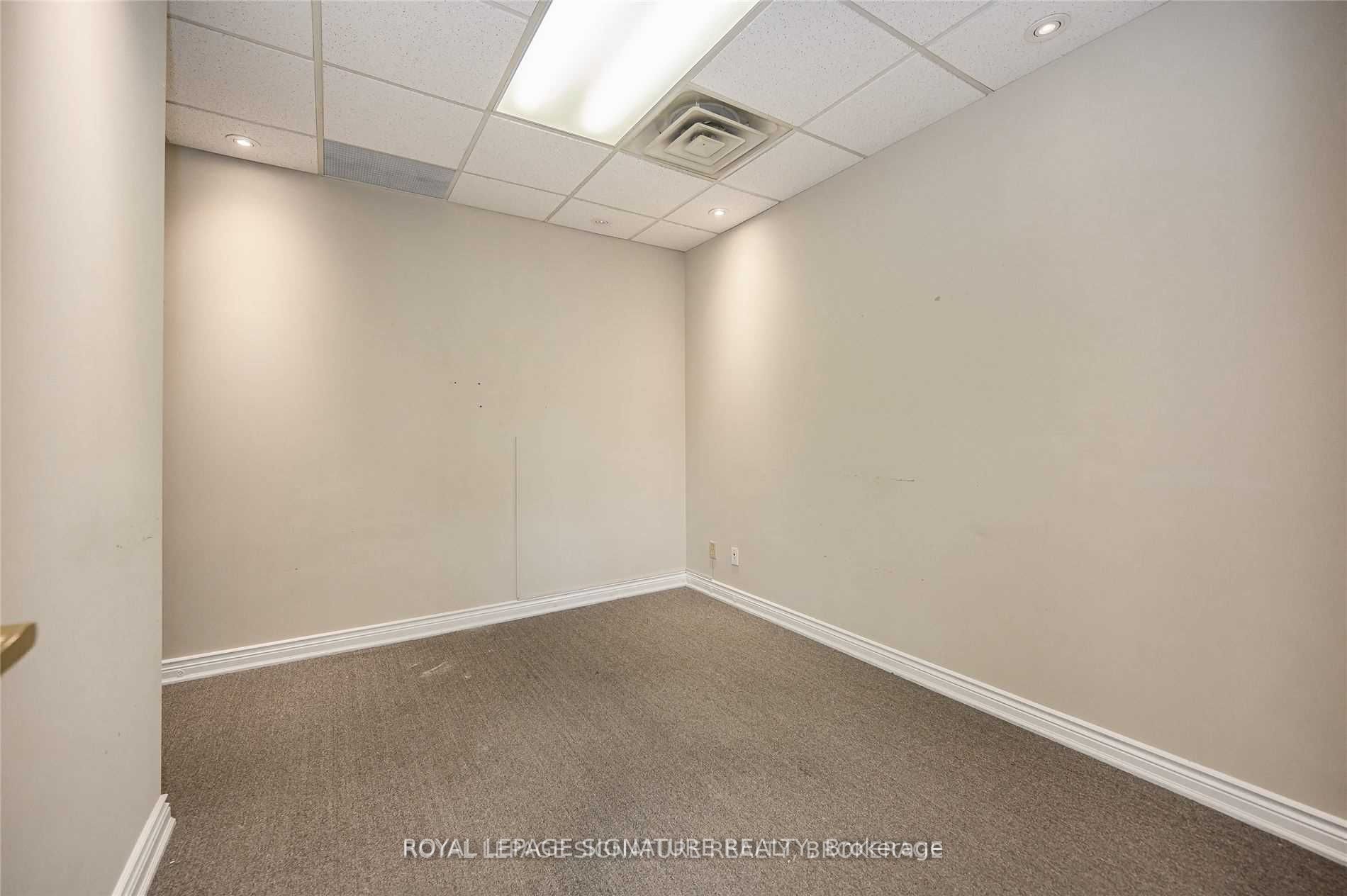 2904 South Sheridan Way Property Photo 17
