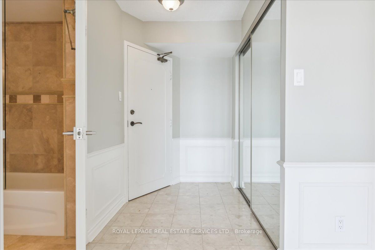 1300 Bloor St 2 Property Photo 4
