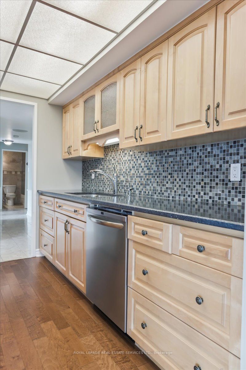 1300 Bloor St 2 Property Photo 12
