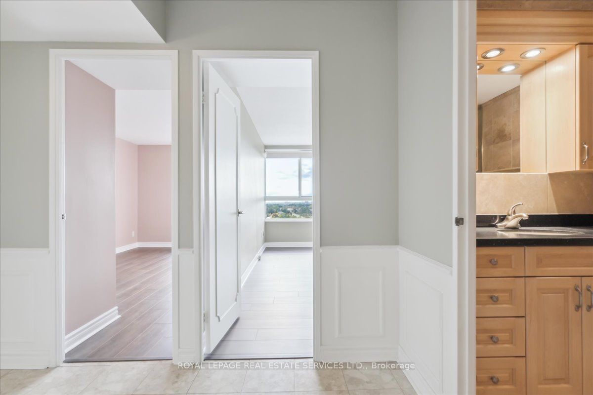 1300 Bloor St 2 Property Photo 18
