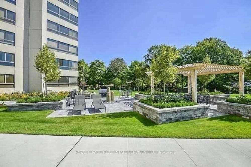 1300 Bloor St 2 Property Photo 25