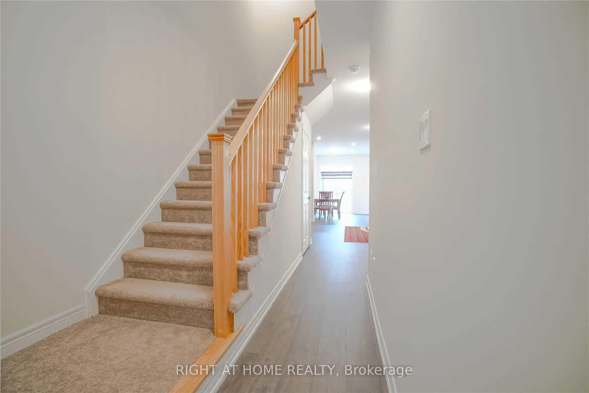 71 Doris Pawley Cres Property Photo 5