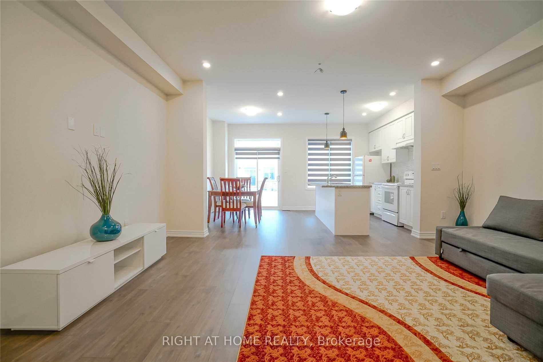 71 Doris Pawley Cres Property Photo 6