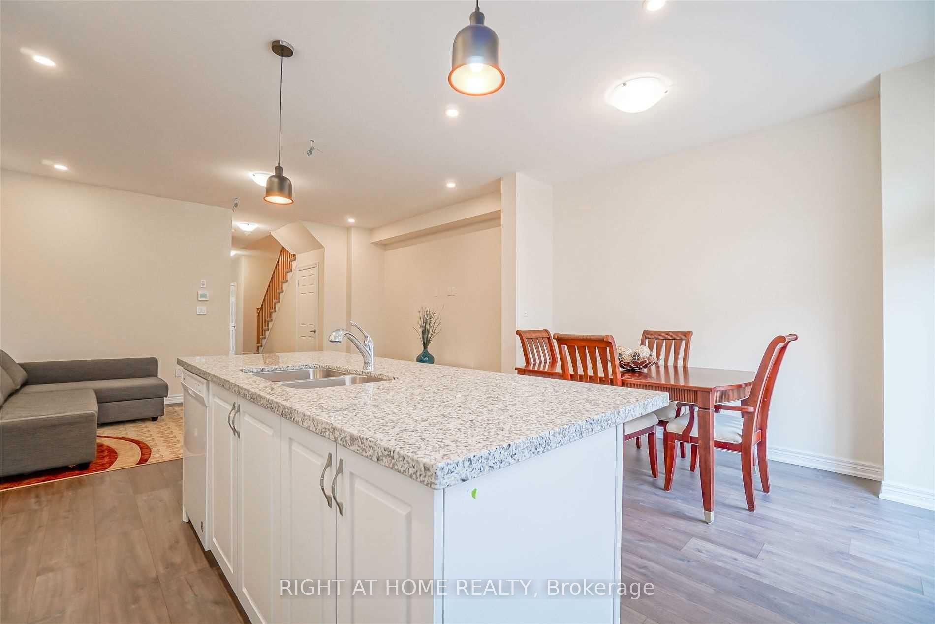 71 Doris Pawley Cres Property Photo 13