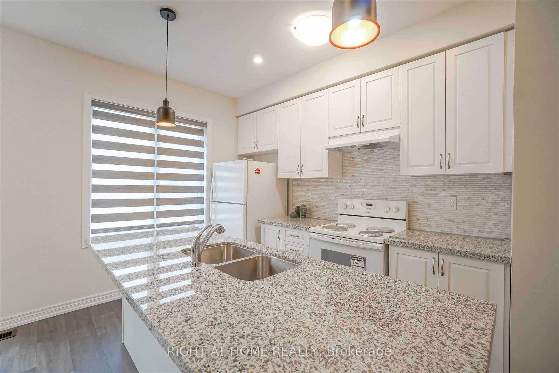 71 Doris Pawley Cres Property Photo 16