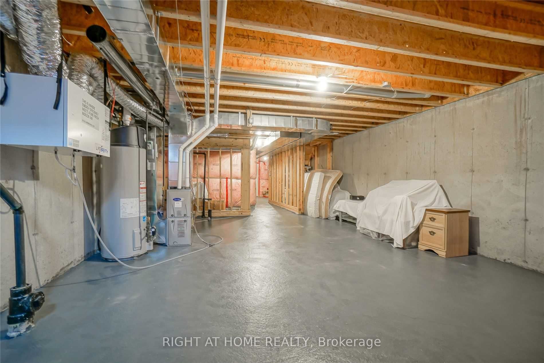 71 Doris Pawley Cres Property Photo 30