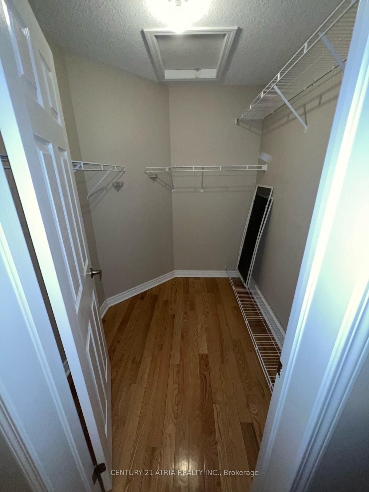 898 Scott Blvd Property Photo 11