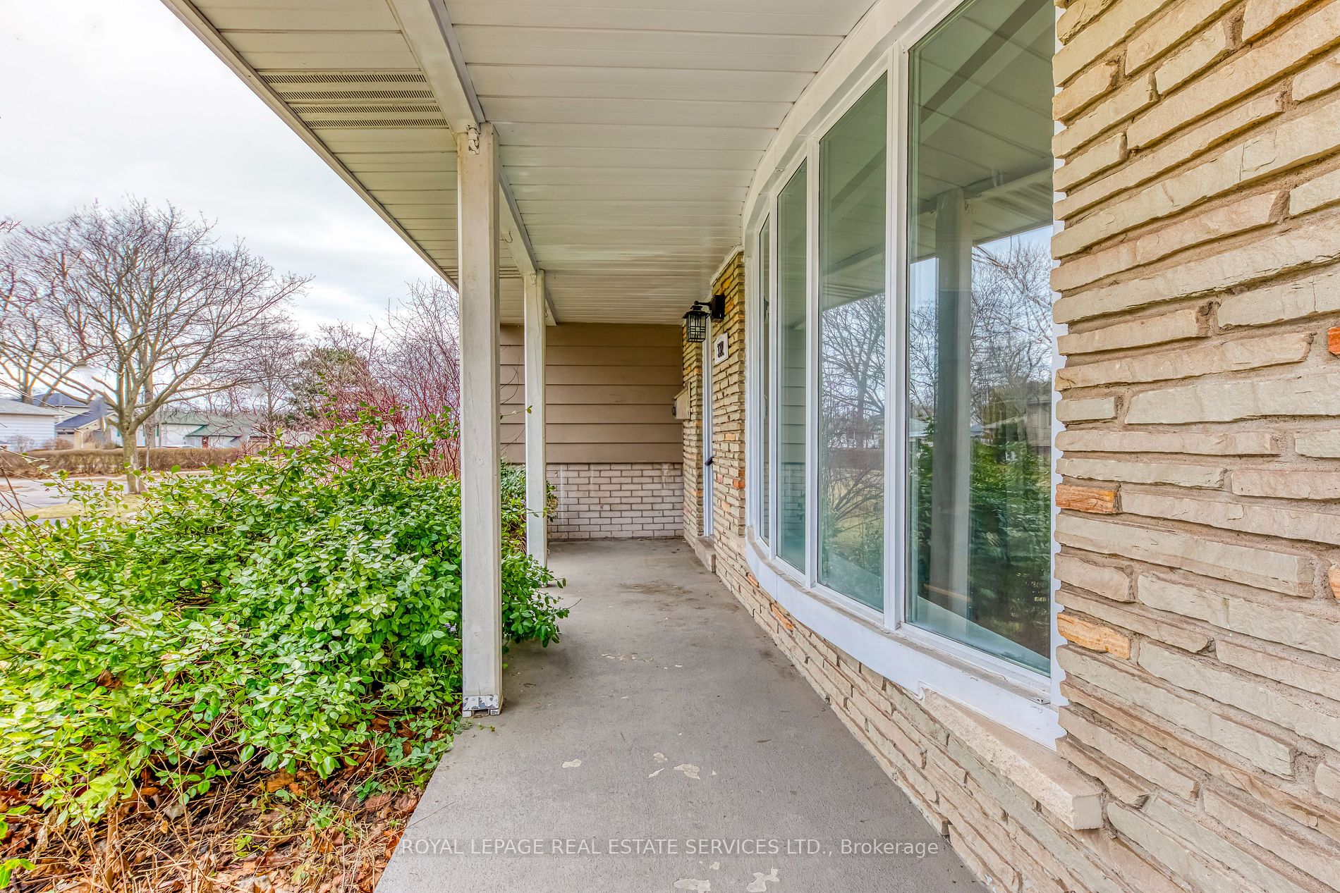 332 Melores Dr Property Photo 4