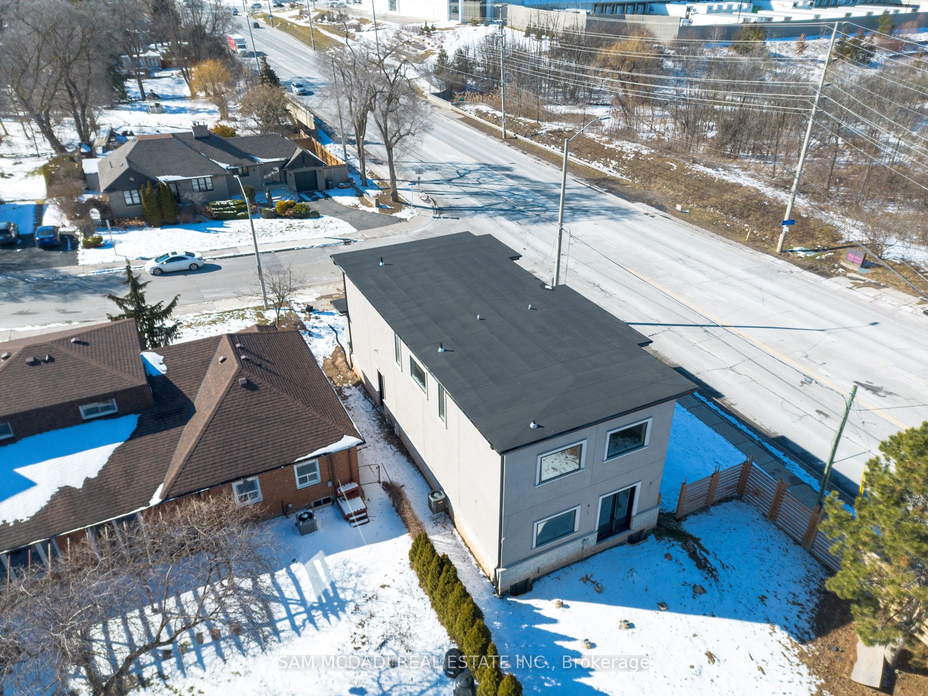 1 Brookside Dr E Property Photo 7