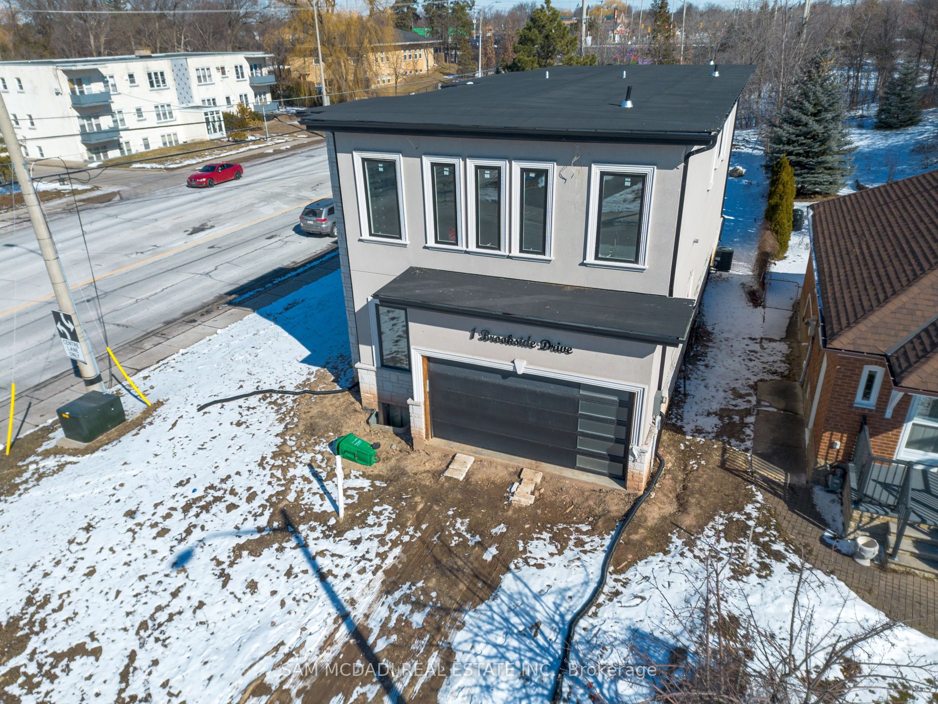 1 Brookside Dr E Property Photo 13