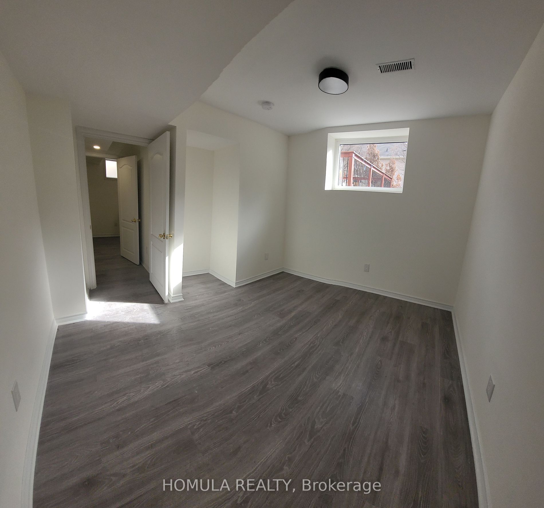 114 Walker Rd W Property Photo 6